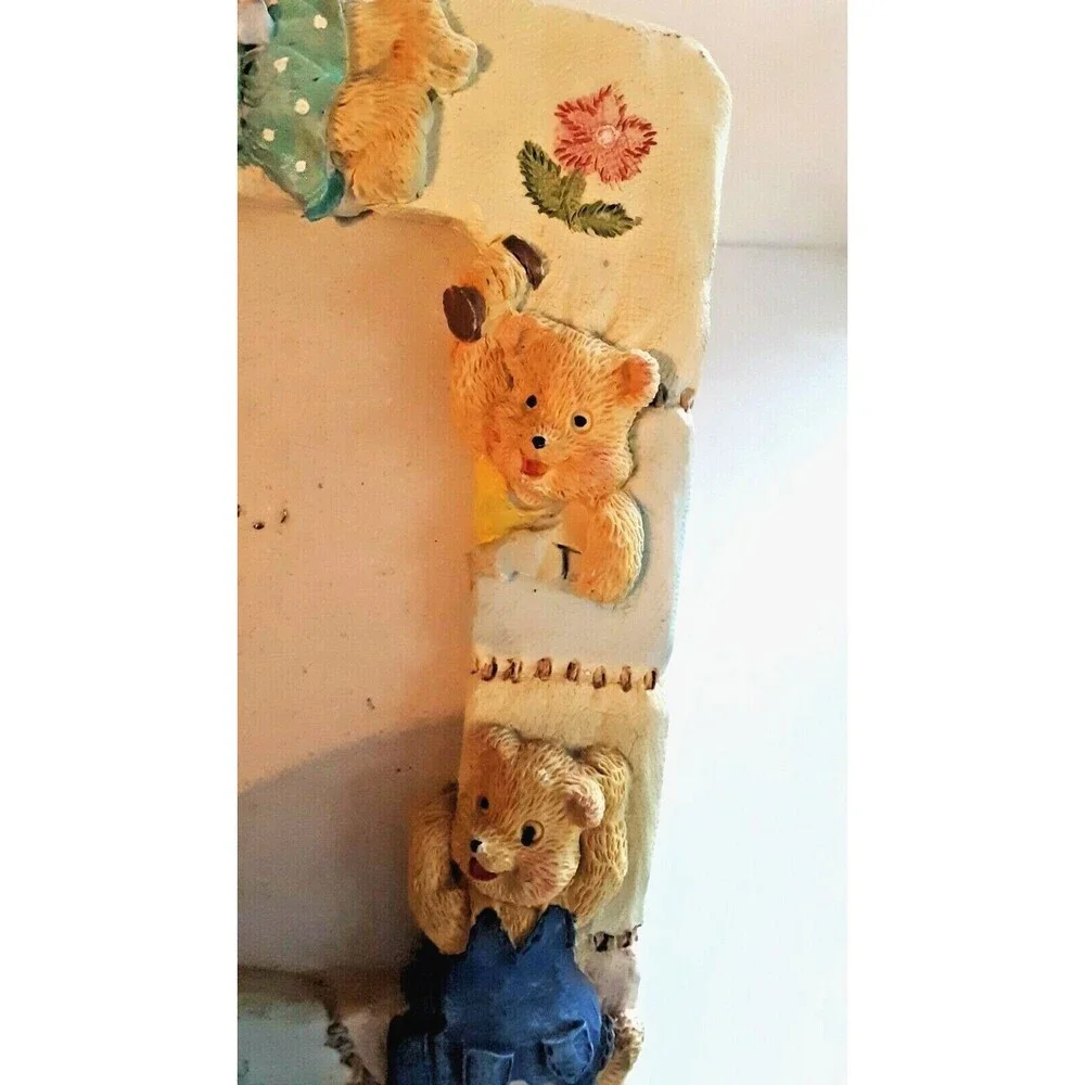Picture Frame Bear Grandchildren Playing On Grandma's Quilt 4x6 Photo Vintage